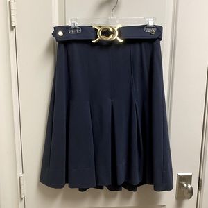 Elizabeth McKay navy pleated skirt size 4